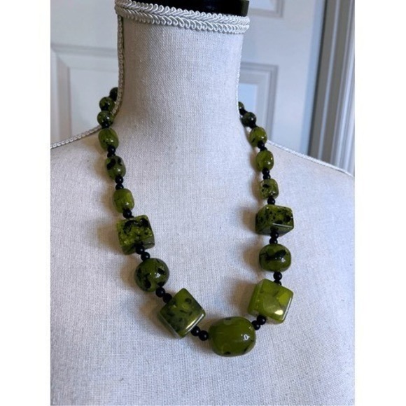 Vintage Green‎ Bakelite Bead Necklace Statement Necklace Boho Art Deco Style